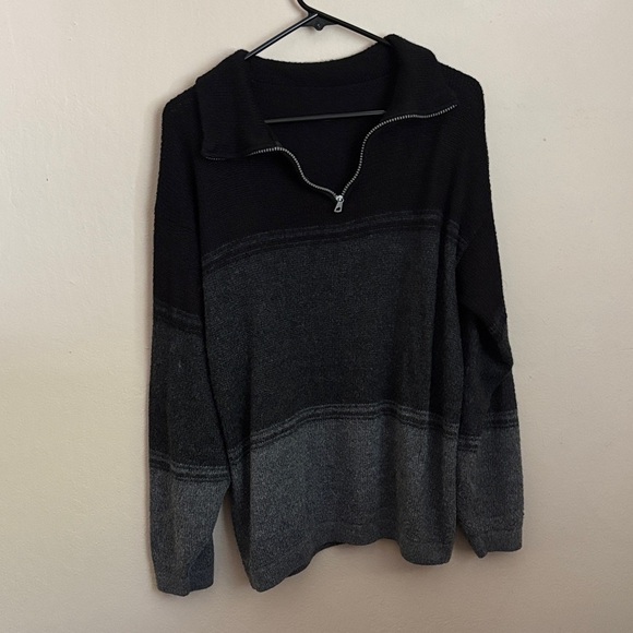 Source Unknown Sweaters - Quarter Zip Black and Gray Sweater size small